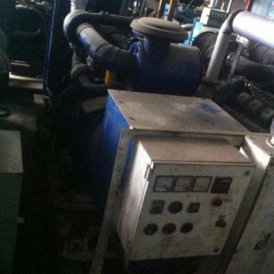 供应劳斯莱斯2006出售340KW进口发电机  嘉兴进口发电机租赁图2