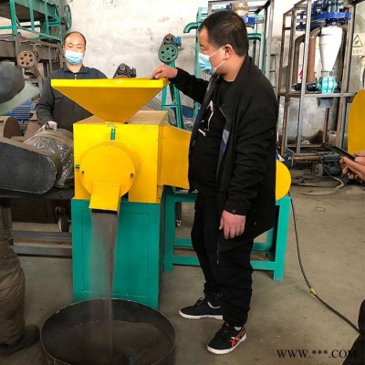 新款硅胶磨粉机 绝缘材料橡胶颗粒机 多功能粉碎机生产厂家图2