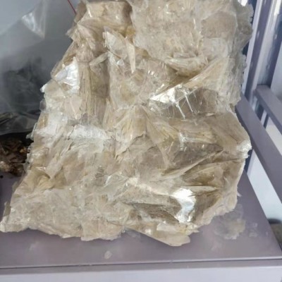 恒华矿产云母云母绝缘材料皖绢云母粉岩片漆建筑云母粉水洗云母刹车片云母粉云母厂家图4