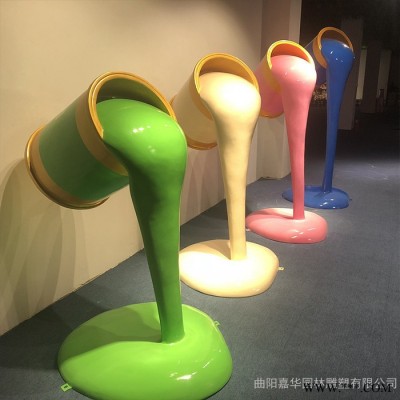 嘉华雕塑   彩色油漆桶雕塑 商场美陈景观小品 玻璃钢雕塑图3