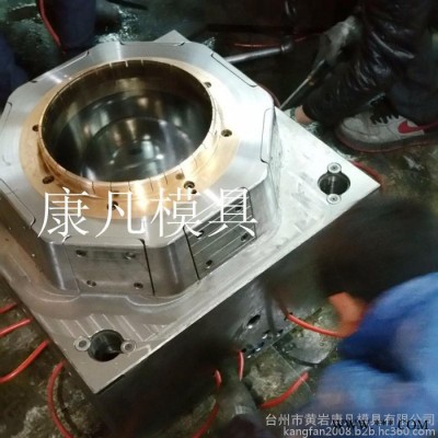 塑料桶模具，20升油桶模具用多大注塑机生产合适 油漆桶模具制造厂 机油桶模具图3