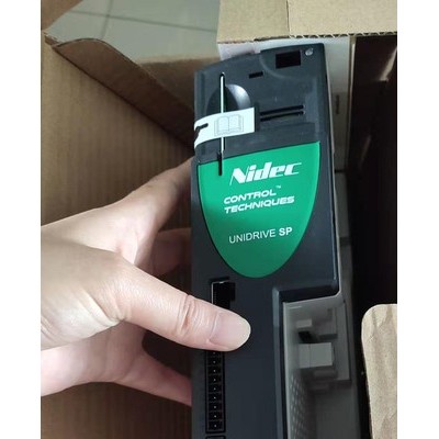 艾默生尼得科SP0403/SP0404/SP0405变频器通用交流驱动器全新原装图2