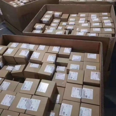 6SL3244-0BB13-1FA0， 西门子伺服工程变频器  西门子制动模块 西门子紧凑型异步电机  西门子控制模块图6