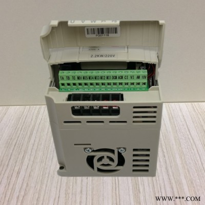 三绫通用变频器V型220V单相0.4-2.2KW经济型矢量变频器迷你变频器