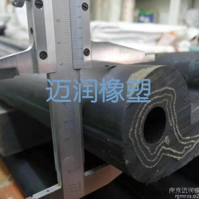 南京迈润橡塑厂家 供应  各种国标型号 水闸用橡胶密封件 P型水封图1