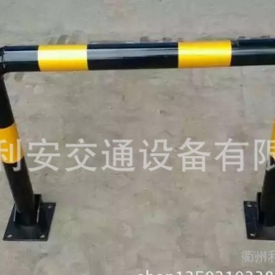**红白钢警示柱，带吊环图1