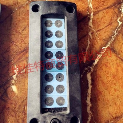 电器柜用线缆组合式密封件 控制柜用穿墙板Ez-16 电缆密封装置。图1
