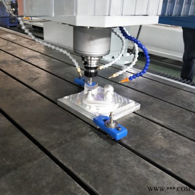 明美轨道交通加工设备 汽车配件加工设备 工业铝型材加工设备 航空型材加工设备**图2