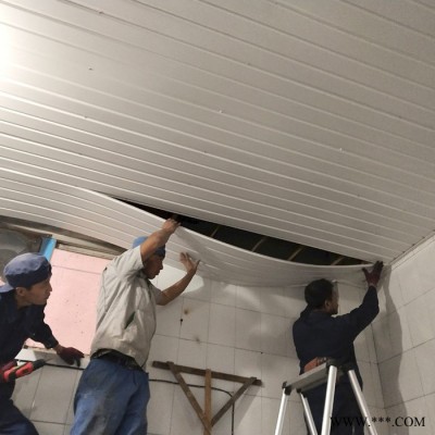 油脂加工车间天棚PVC挂板 内墙装饰板 消音隔热不腐蚀寿命长图8