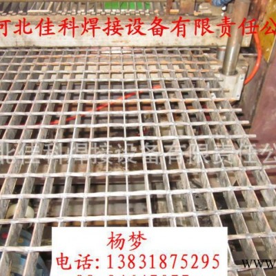 钢格板焊接设备图3