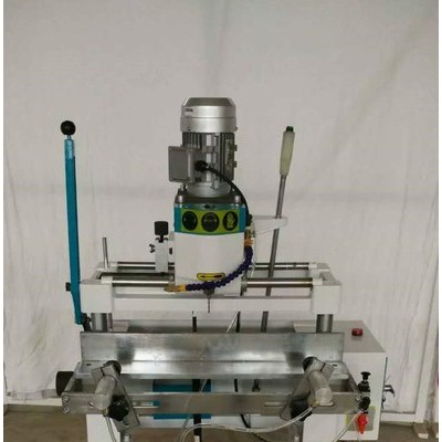 断桥铝门窗设备  塑钢门窗无缝焊接设备  全套的断桥铝机器  铝型材单轴仿形铣床价格图2