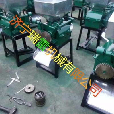 武汉**多功能粮食加工设备  小型电动大豆挤扁机 麦片制扁机报价