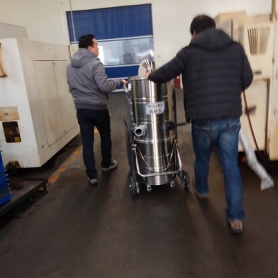 模具加工车间用吸尘器吸铁屑焊渣油污用移动式2200W吸尘设备长时间设备配套吸尘器图3