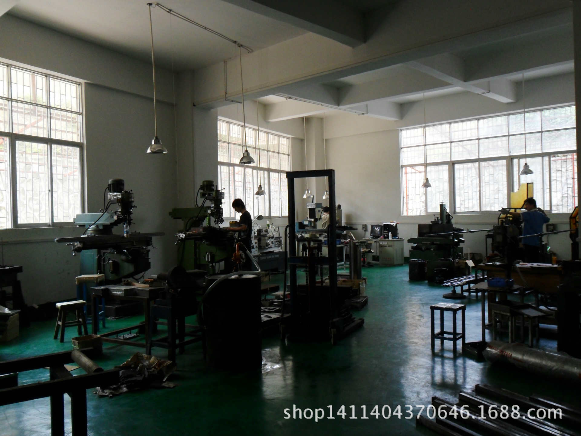 模具车间(一角)