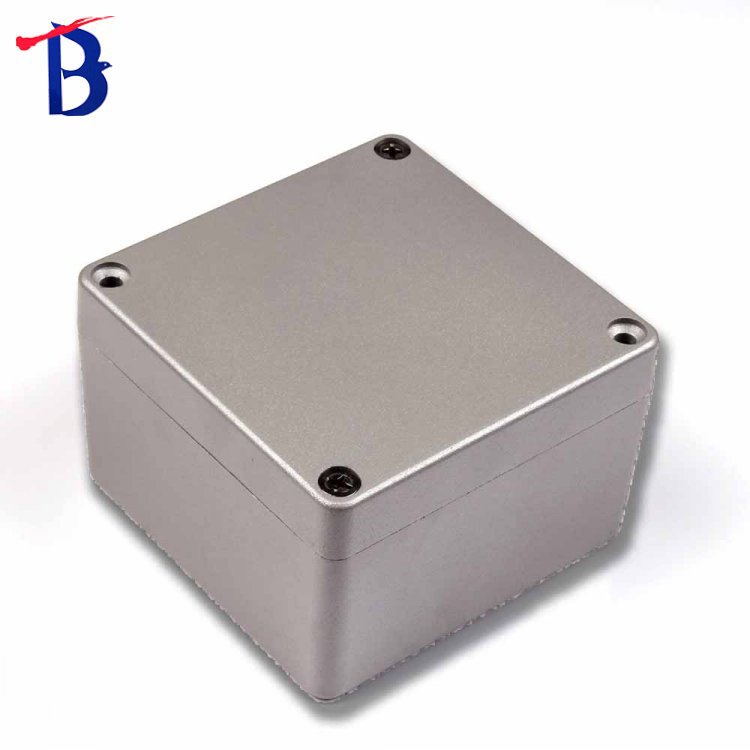 2 aluminum electro<i></i>nic enclosur