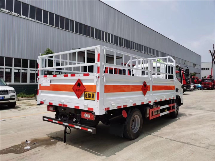 油漆涂料4米厢式车 桶装油漆涂料车配置