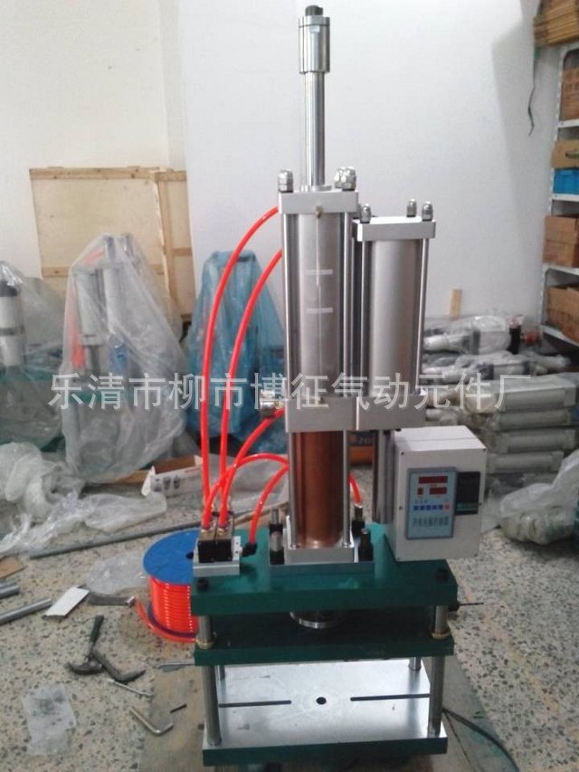 10吨上报加热气液增压机 - 副本