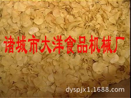 已炸好的薯片